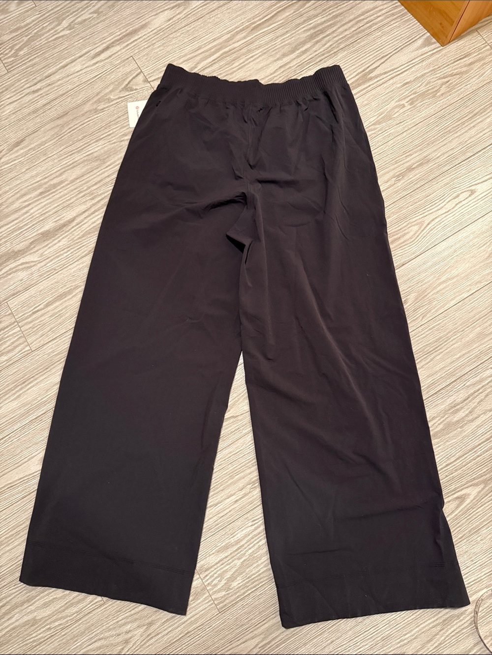 NWT Lululemon Stretch Woven Wide-Leg High-Rise Pant - Picture 13 of 14